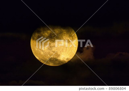  full moon 89806804
