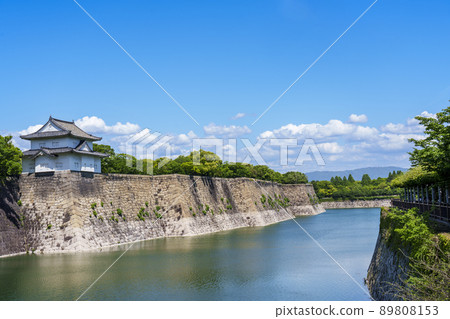 大阪城第六塔南外護城河（2022年初夏） 89808153