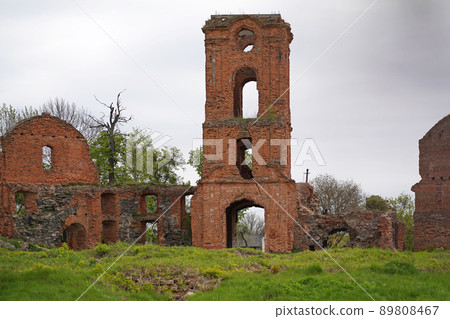 Western Ukraine. May 2021 Ruins of an ancient castle Western Ukraine. May 2021 Ruins of an ancient castle 89808467