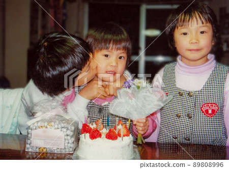 老片照片：三兄弟的孩子過生日 89808996