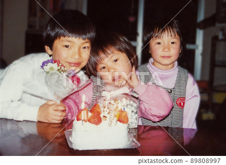 老片照片：三兄弟的孩子過生日 89808997