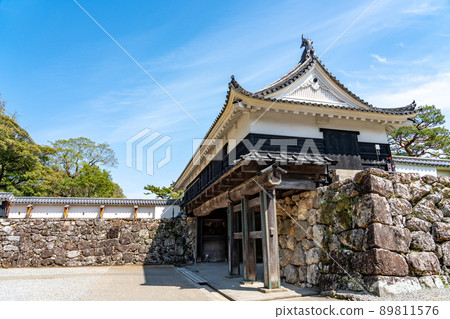 Inside the pursuit gate, which is the front gate of Kochi Castle, Kochi City, Kochi Prefecture 89811576