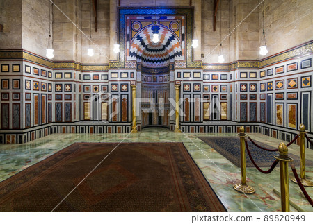 Interior of the tomb of the Reza Shah of Iran, Al Rifaii Mosque (Royal Mosque), located in front the Cairo Citadel, Egypt, constructed between 1869 and 1912 89820949