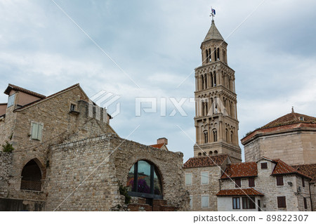 克羅地亞斯普利特老城的聖多米尼烏斯大教堂 89822307