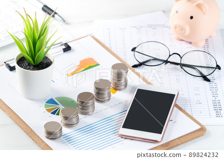 信用卡 手機 繳稅 儲蓄 存錢 分析 報告 Annual Report Summary ビジネス 89824232