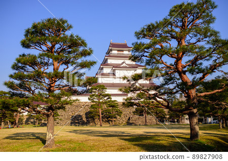 福島縣日出染成的敦賀城 89827908