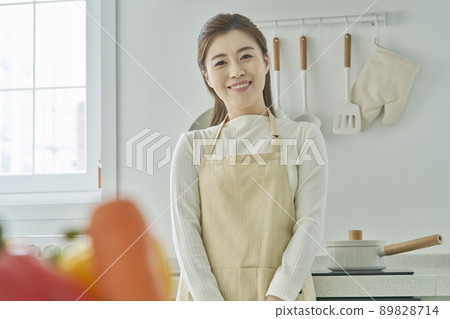 Cooking,Cooking,Cook,Cook,Housewife,Housewife,Young Woman,Kitchen,Kitchen,Kitchen,Home,House,Korean Cooking,Cooking,Cook,Cook,Housewife,Housewife,Young Woman,Kitchen,Kitchen,Kitchen,Home,House,Korean 89828714