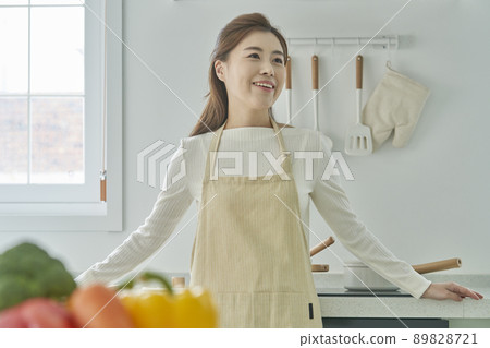 Cooking,Cooking,Cook,Cook,Housewife,Housewife,Young Woman,Kitchen,Kitchen,Kitchen,Home,House,Korean Cooking,Cooking,Cook,Cook,Housewife,Housewife,Young Woman,Kitchen,Kitchen,Kitchen,Home,House,Korean 89828721