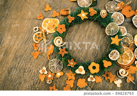 Christmas wreath background Christmas wreath background 89828793