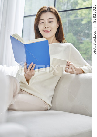 Coffee, reading, house, house, young woman, Korean Coffee, reading, house, house, young woman, Korean 89829029