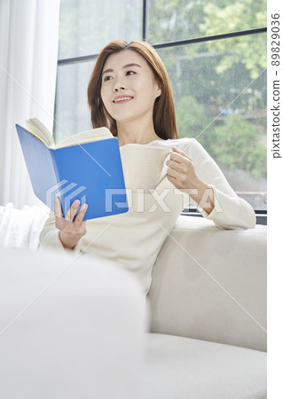 Coffee, reading, house, house, young woman, Korean Coffee, reading, house, house, young woman, Korean 89829036