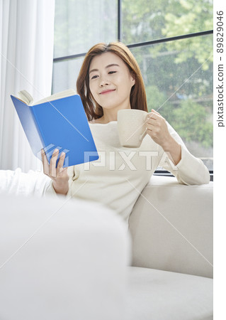 Coffee, reading, house, house, young woman, Korean Coffee, reading, house, house, young woman, Korean 89829046