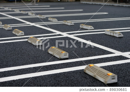 平面停車場圖像 89830681