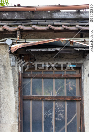 The front door of the Boro family, where no one is done The front door of the Boro family, where no one is done 89830850