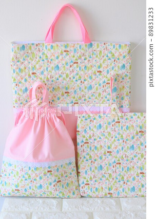 Handmade lesson bag, slippers, changeable bag set, school attendance goods, admission goods Handmade lesson bag, slippers, changeable bag set, school attendance goods, admission goods 89831233