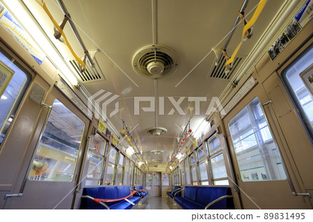 黃色列車（愛知縣日新市地鐵100號復古電車館107號） 89831495