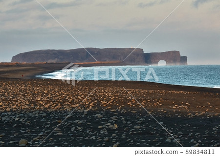 Iceland landscape black sand beach in Dyrholaey in twilight Iceland landscape black sand beach in Dyrholaey in twilight 89834811