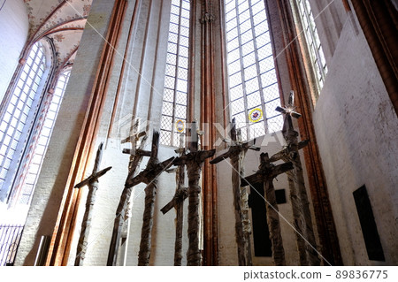 Weathered cross 89836775