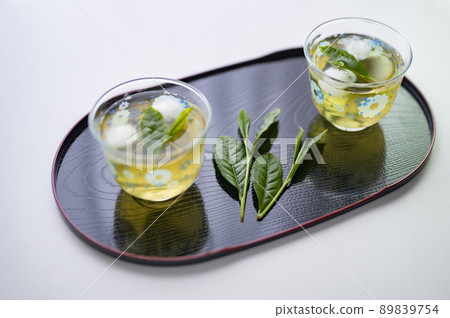 將新茶冷藏 89839754