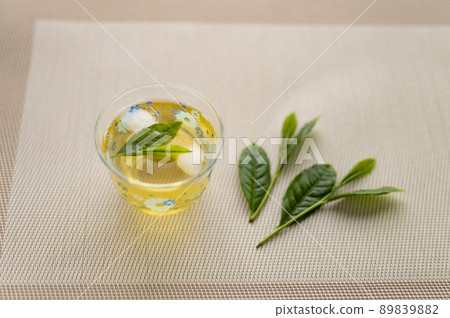 Have the new tea chilled 89839882