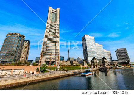 Yokohama City, Kanagawa Prefecture Cityscape from the train road Yokohama Landmark Tower 89840153