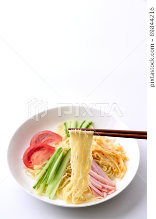 chilled Chinese noodles  89844216