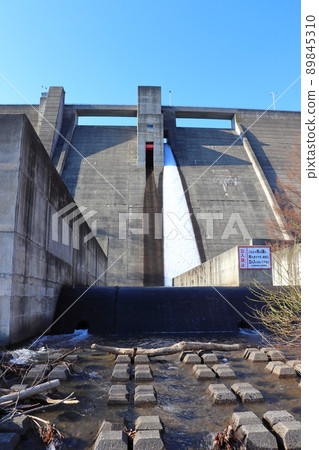 Water cannon Shin-Nakano Dam (Hakodate City) 89845310