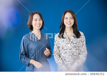 女性護髮美容美女母女微笑 女性護髮美容美女母女微笑 89846352