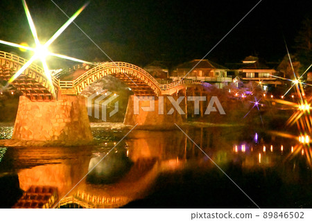 岩國市錦帶橋和櫻花的夜景 岩國市錦帶橋和櫻花的夜景 89846502