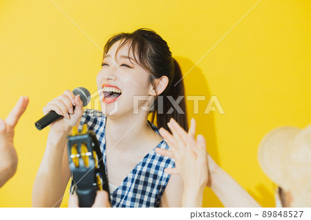 Summer woman yellow background karaoke Summer woman yellow background karaoke 89848527