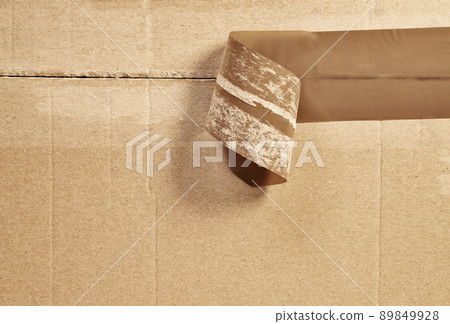 Adhesive tape and cardboard box 89849928