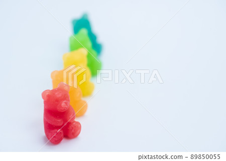 Colorful bear candles 89850055