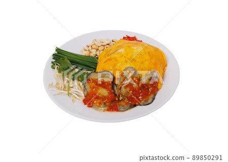 Egg rice with oysters, delicious Thai food Egg rice with oysters, delicious Thai food 89850291