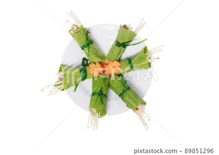 Cabbage, mushroom rolls with beef, used to eat hot pot 89851296