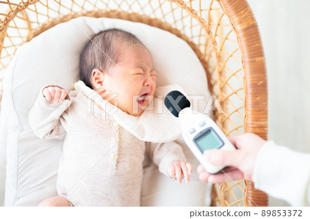 嬰兒哭聲聲級計圖像 89853372