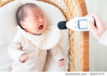 Baby crying sound level meter image Baby crying sound level meter image 89853374
