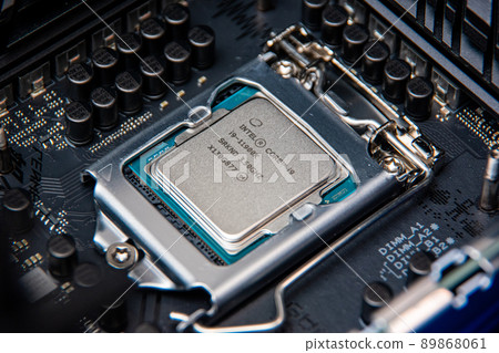 CPU mounted on the motherboard CPU mounted on the motherboard 89868061