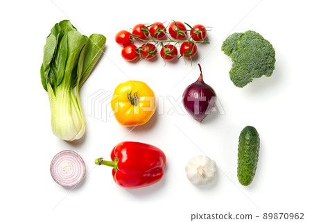 vegetable flat lay. raw vegetables, cucumber purple cabbage spinach tomatoes paprika onion broccoli herb, plenty of copy-space vegetable flat lay. raw vegetables, cucumber purple cabbage spinach tomatoes paprika onion broccoli herb, plenty of copy-space 89870962