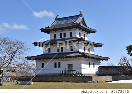 恢復松前城的天守閣 89878956