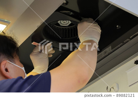 年終大掃除工作風光打掃每一個細節 年終大掃除工作風光打掃每一個細節 89882121
