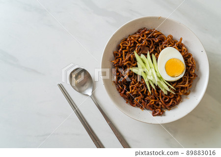 Korean Instant Noodle with Black Bean Sauce (Jajangmyeon or JJajangmyeon) 89883016