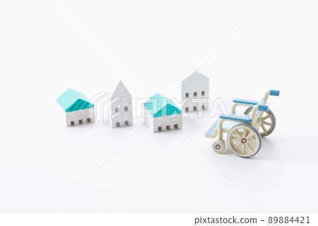Wheelchair and housing 89884421