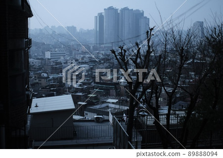 首爾龍山區住宅樓天空微塵環境污染 首爾龍山區住宅樓天空微塵環境污染 89888094