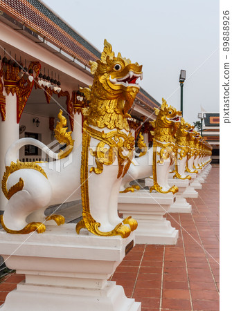 Lion Statue of beautiful ancient animals Lion Statue of beautiful ancient animals 89888926