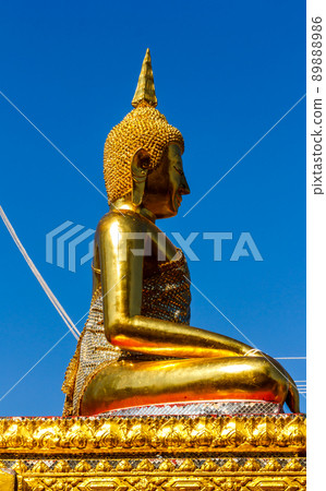 Buddha statue Beautiful 89888986