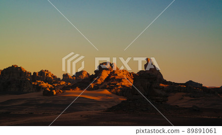 Sunrise view to Moul Naga valley at in Tassili nAjjer national park, Algeria 89891061