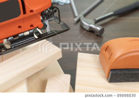 帶有工具和材料的 DIY 圖像 89898830