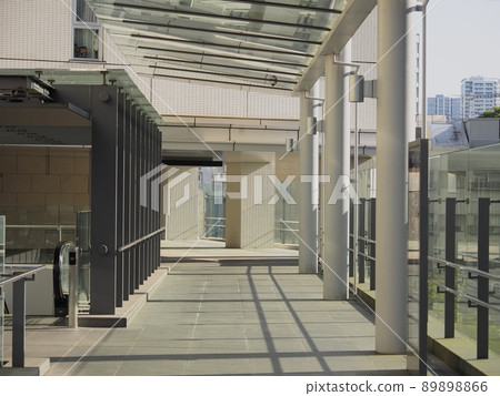 開放空間行人甲板 89898866