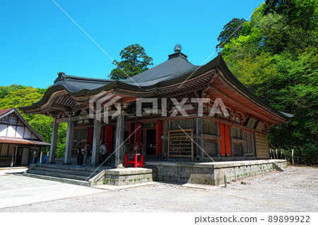 [Chugoku 33 Kannon Sacred Ground] No. 29, the main hall of Daisenji Temple in early summer 1 Daisen-cho, Saihaku-gun, Tottori Prefecture 89899922