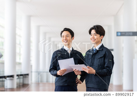 Worker staff 89902917